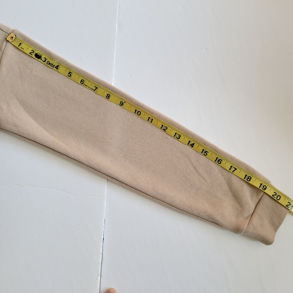 Forever 21 Cropped Hoodie. - Picture 7 of 7